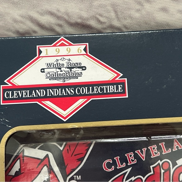 1996 MLB Cleveland Indians chief wahoo matchbox truck limited edition - Picture 5 of 5